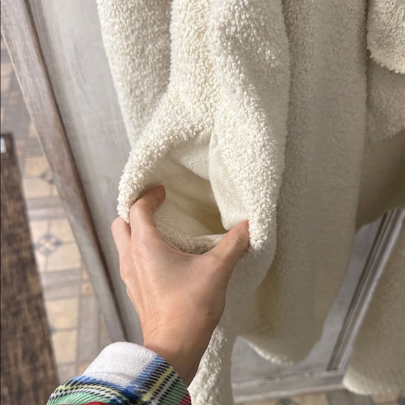 UGG Women's Cozy Cream Phoebe Cardigan POCKETS - Picture 13 of 15